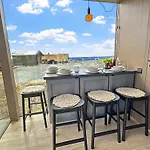 Hébergement de vacances Spegill Escape To Mirror Glass And Breathtaking Calm At 1000m *