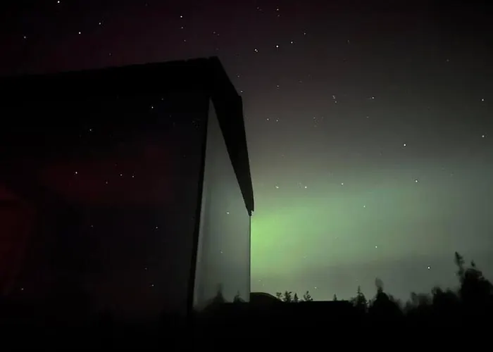 Semesterbostad Spegill Escape To Mirror Glass And Breathtaking Calm At 1000m *